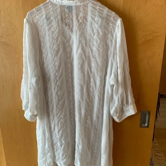 Modcloth Lace Tunic - Picture 3 of 7